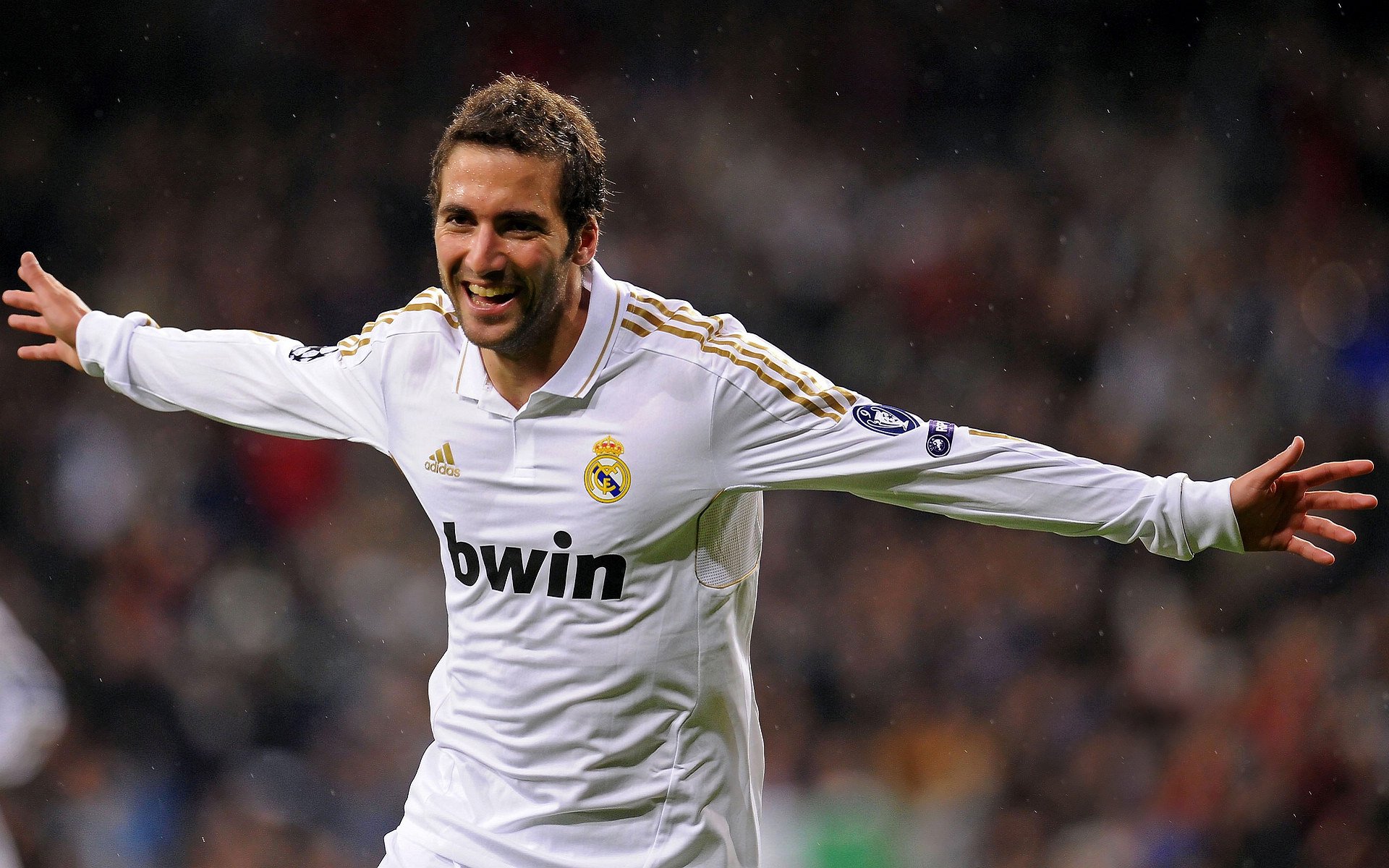 中国举办国际足球友谊赛，增进友谊，足球国际友谊赛是正式比赛吗